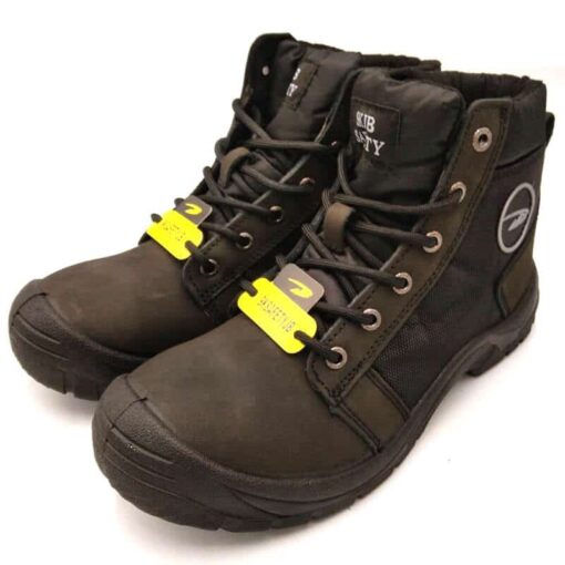 รองเท้า safety สีดำ